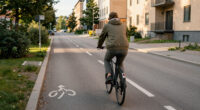 Bredare Cykelbana Vid Puckgränd - Stockholm Växer